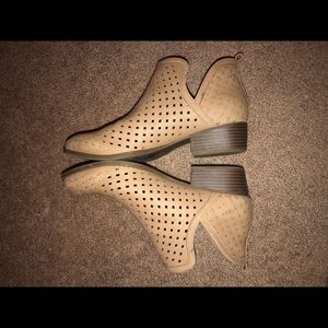 Arizona Jeans slip on booties